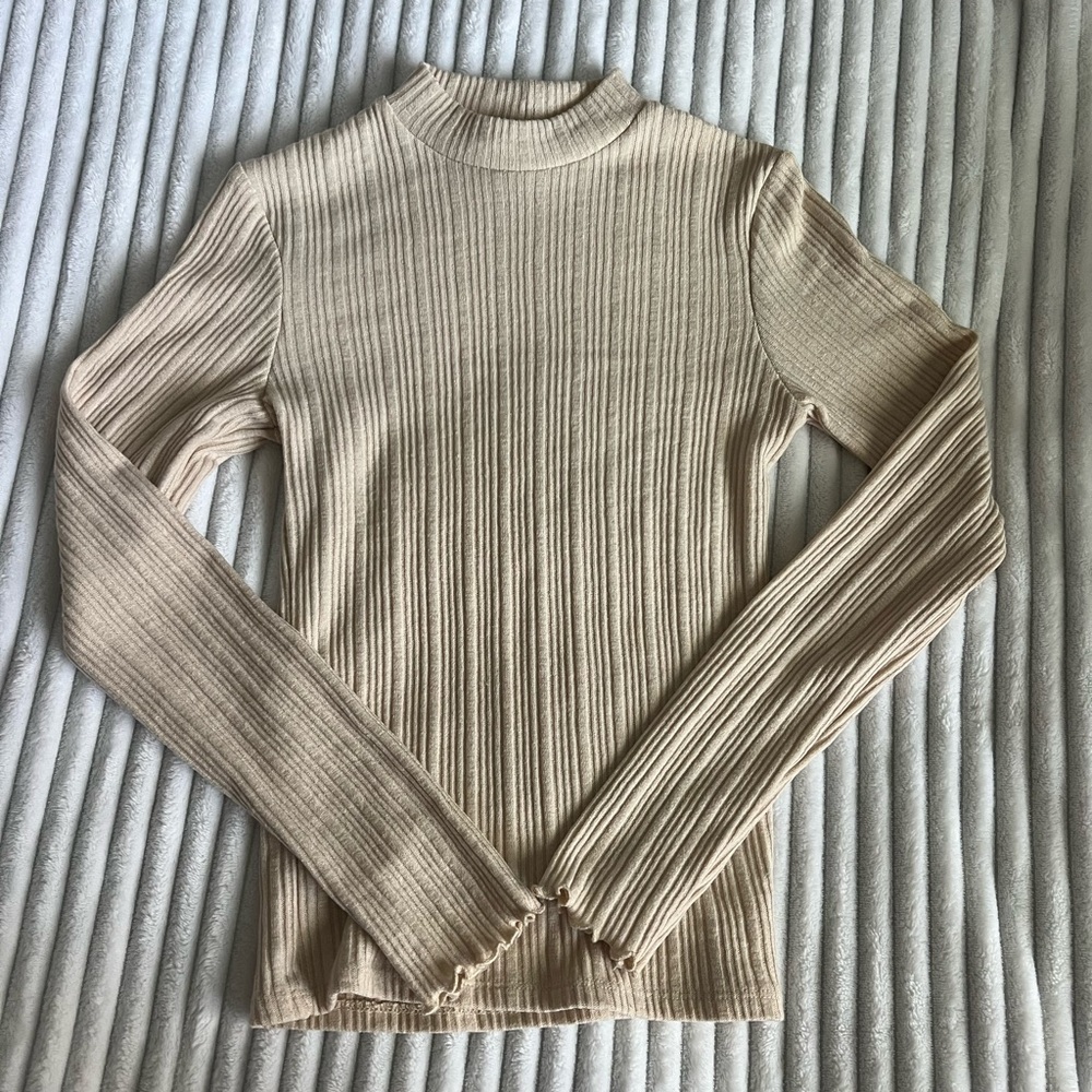 Hollister Long Sleeve Mock-neck